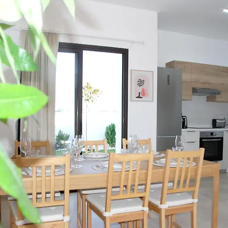 Villa Kokona Private Pool Sea View 2 Min Beach לרנקה